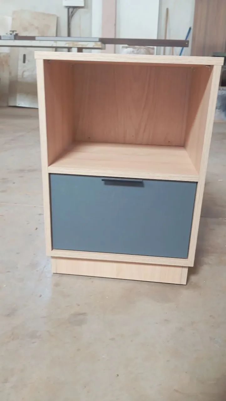 Mesa de Cabeceira com gaveta  - Foto 2