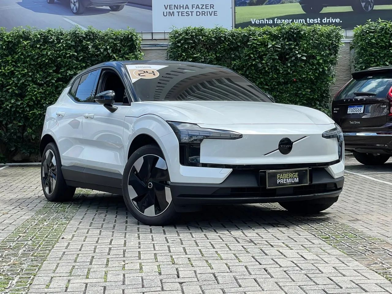 Volvo EX30 E60 Plus (elétrico) 2024