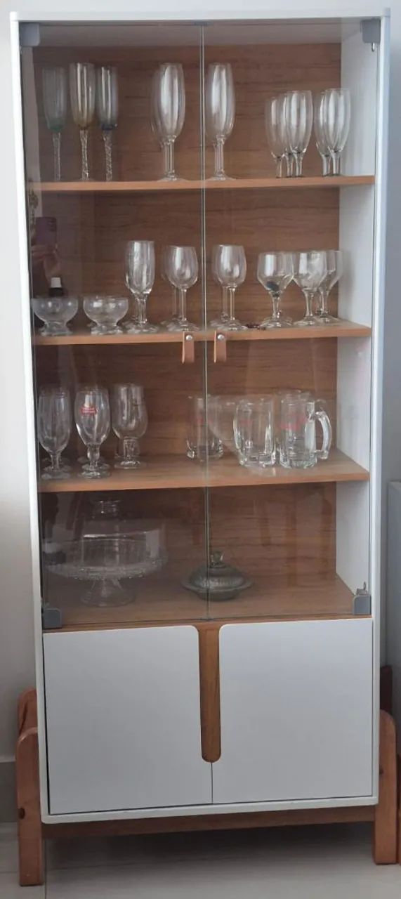 Vendo Cristaleira de Madeira  - Foto 2