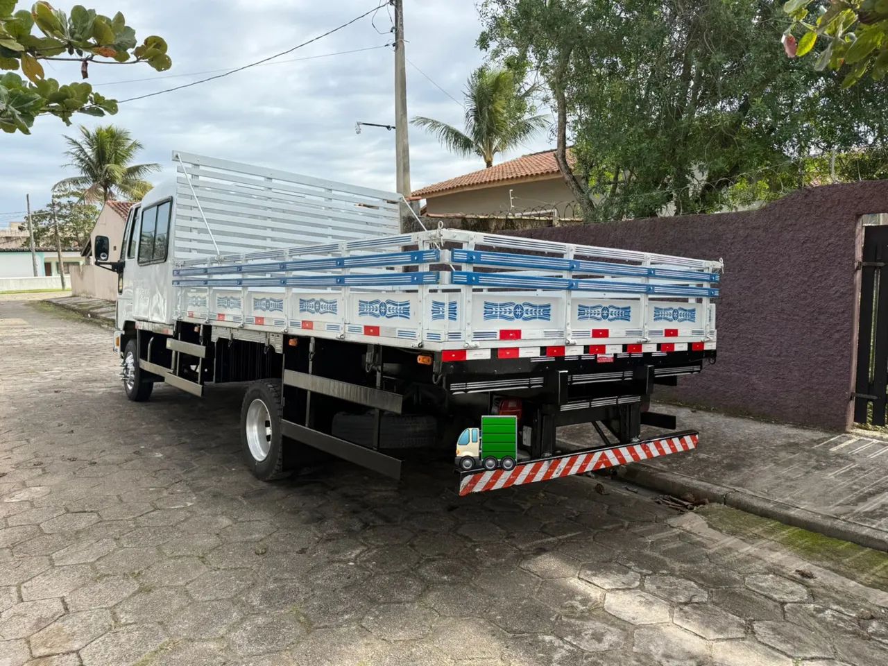 Locação de Caminhão com Cabine Suplementar - Foto 3