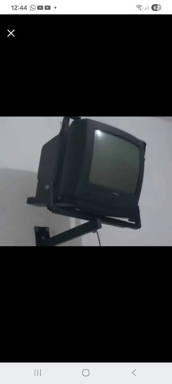 TV 14 polegadas PHILIPS. Não é brechó. Aceito PIX, dinheiro e cartão (débito e crédito).