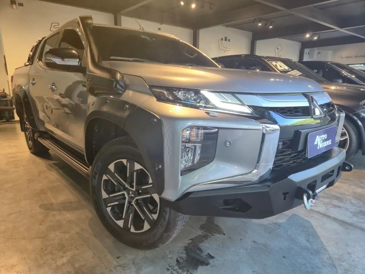 Mitsubishi Triton 2023