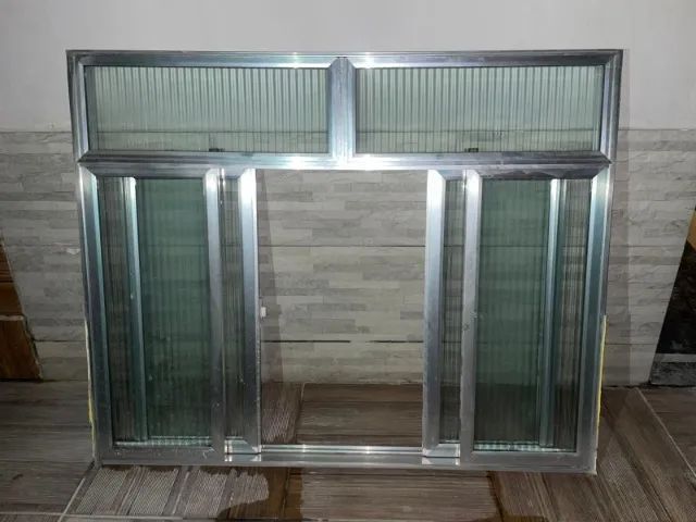 JANELA DE ALUMINIO COM VIDRO 1,50 L E 1,20 A