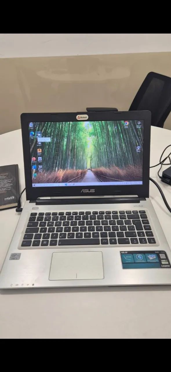 Vendo lap top Asus 2014