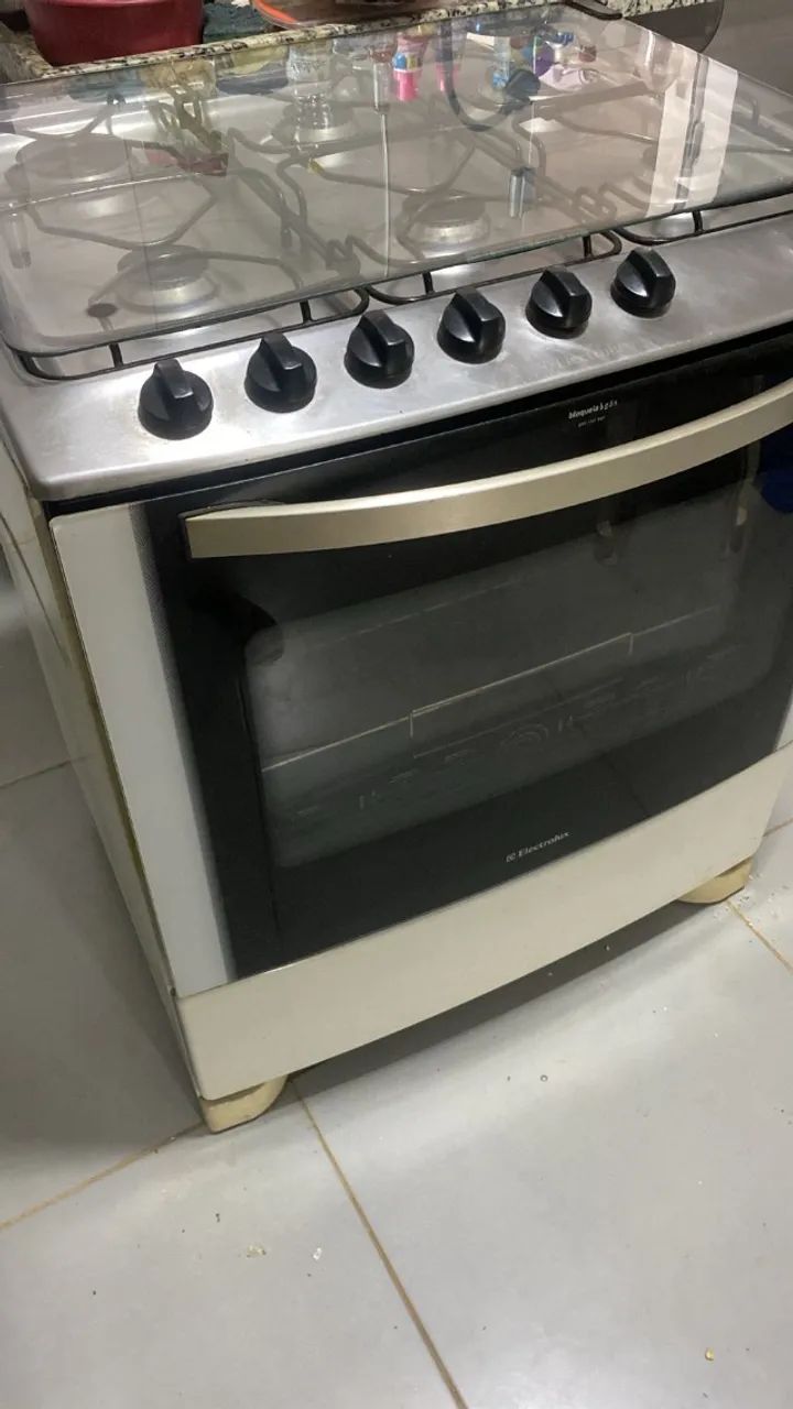 Fogão elétrico Electrolux 6 bocas - Foto 2