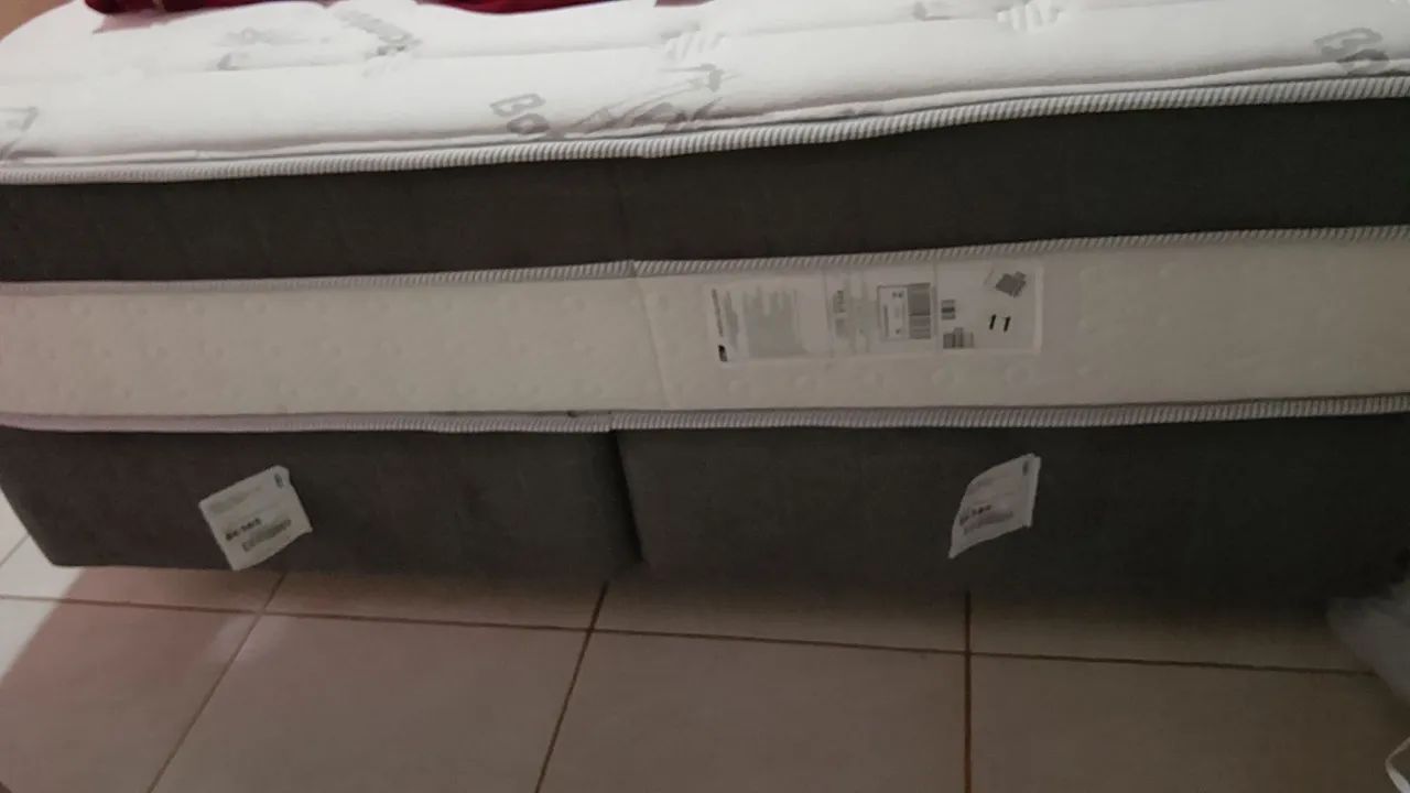 Vende-se Cama Queen com cabeceira com 2 meses de uso  - Foto 3