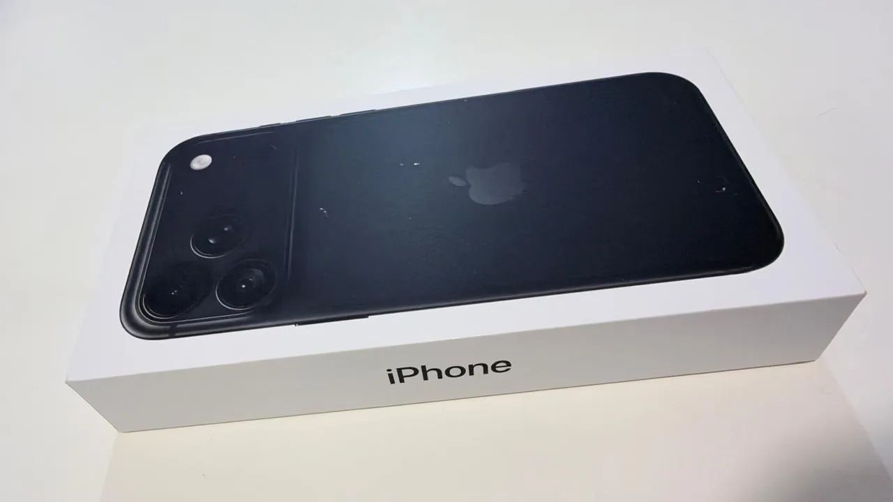 iPhone 18 PRO MAX 256 - preto - Foto 2