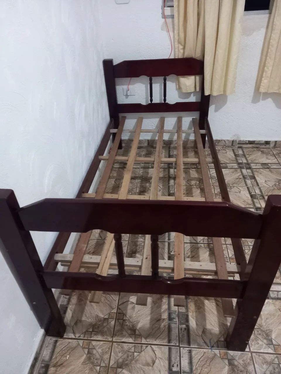 Cama solteiro madeira 