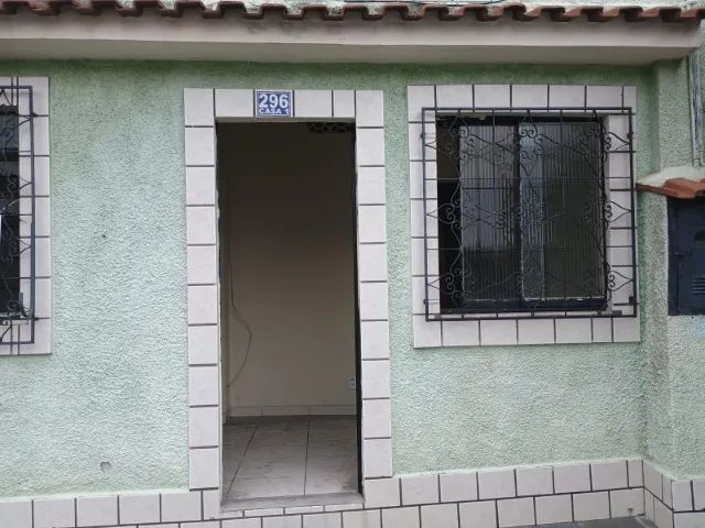 ALUGA-SE A CASA EM ANCHIETA