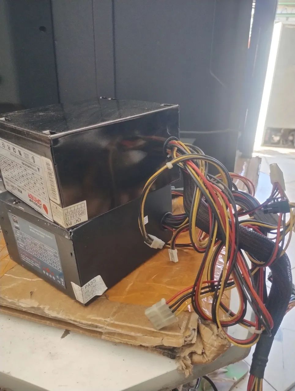 2 fonte ATX para computador ?