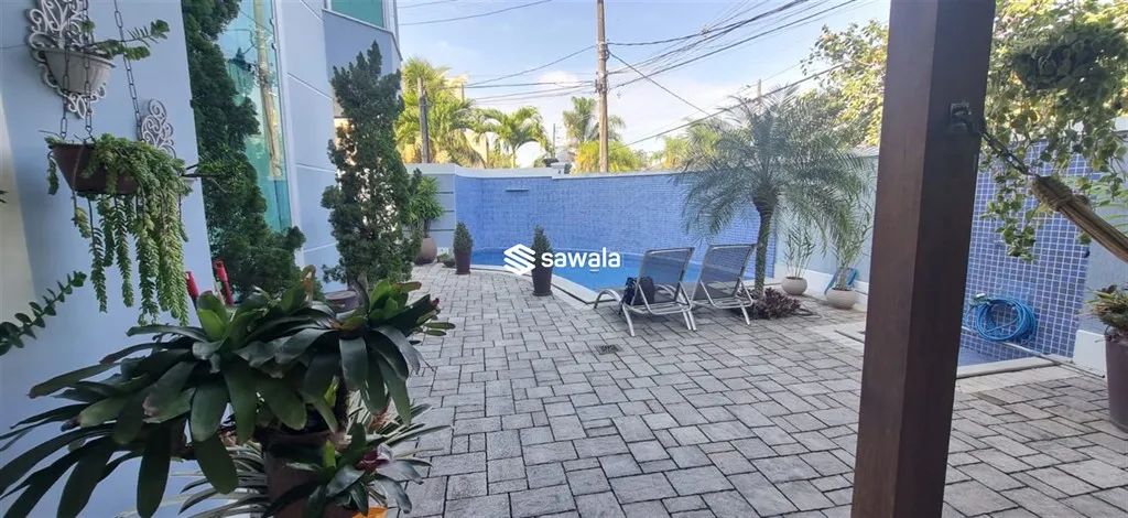 Linda casa Triplex - em condomínio - com RGI - Foto 5