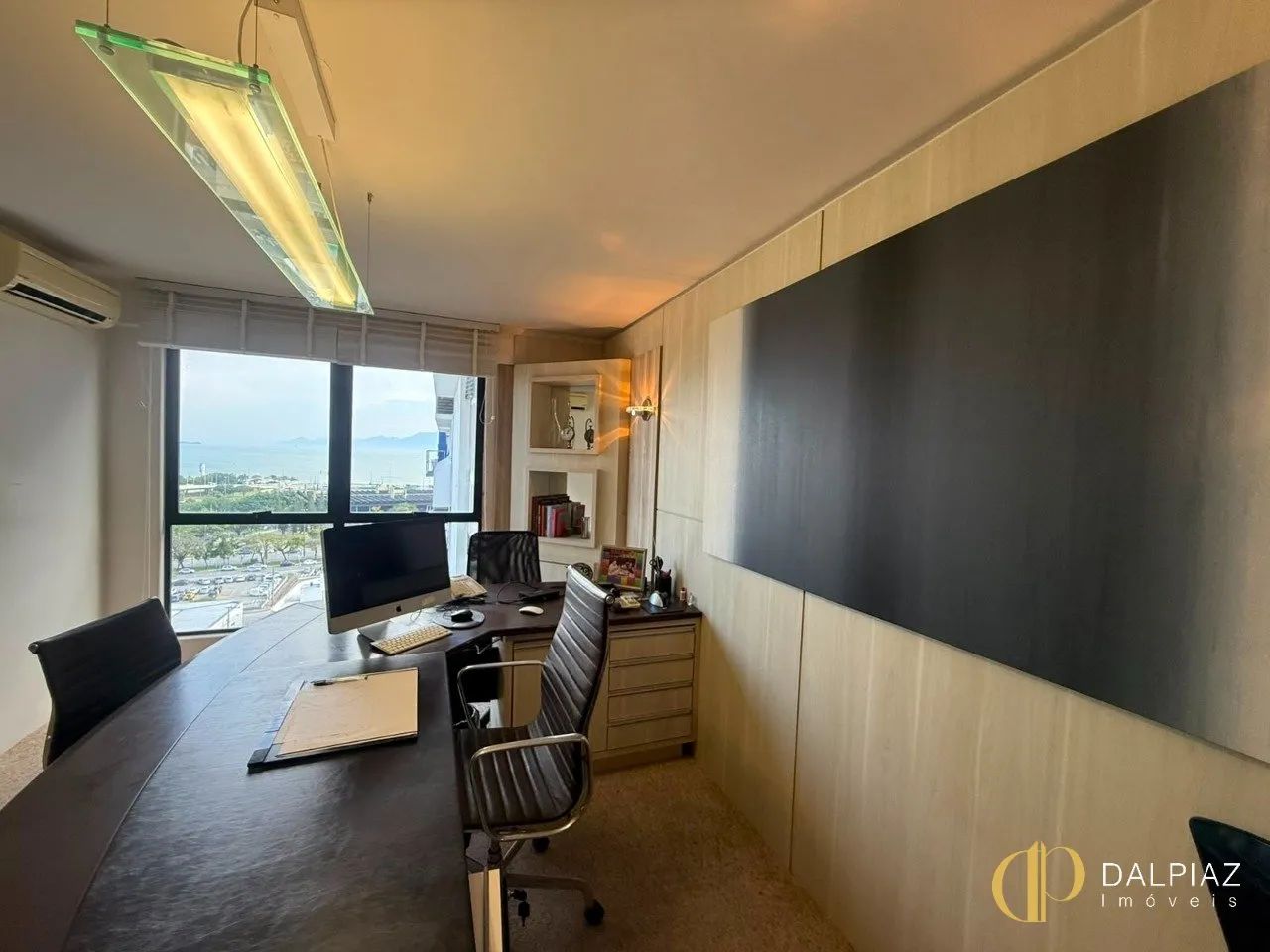 Excelente Sala Comercial no Centro de Florianópolis com Vista Livre - Foto 4