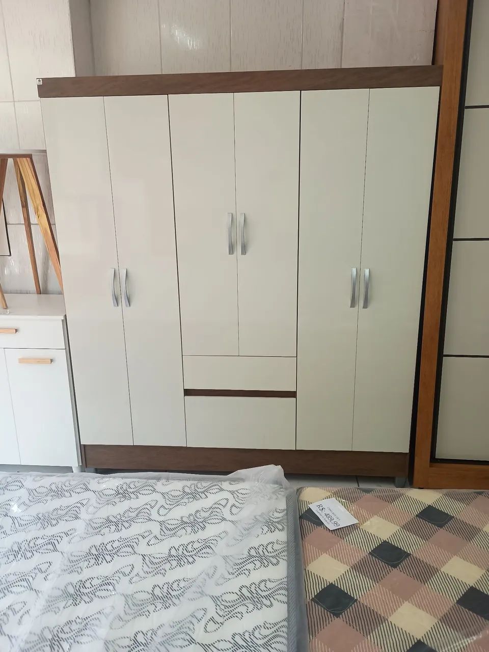 Guarda-roupa 6 portas e 2 gavetas  - Foto 3