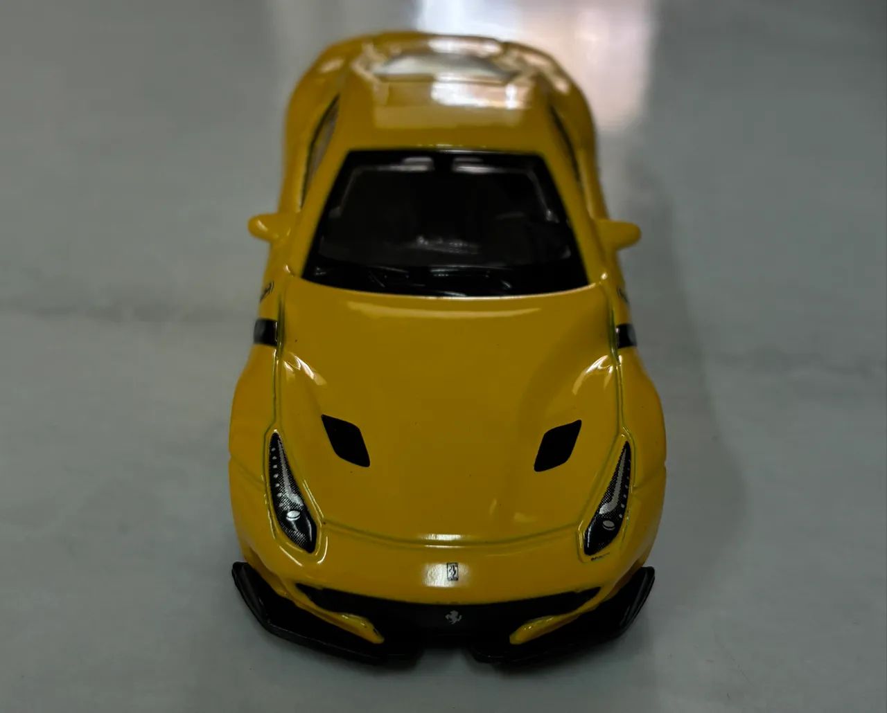 Ferrari F12 TDF Bburago 1:64 - Foto 2