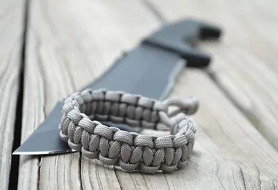 Bracelete do sobrevivente Mad Max 