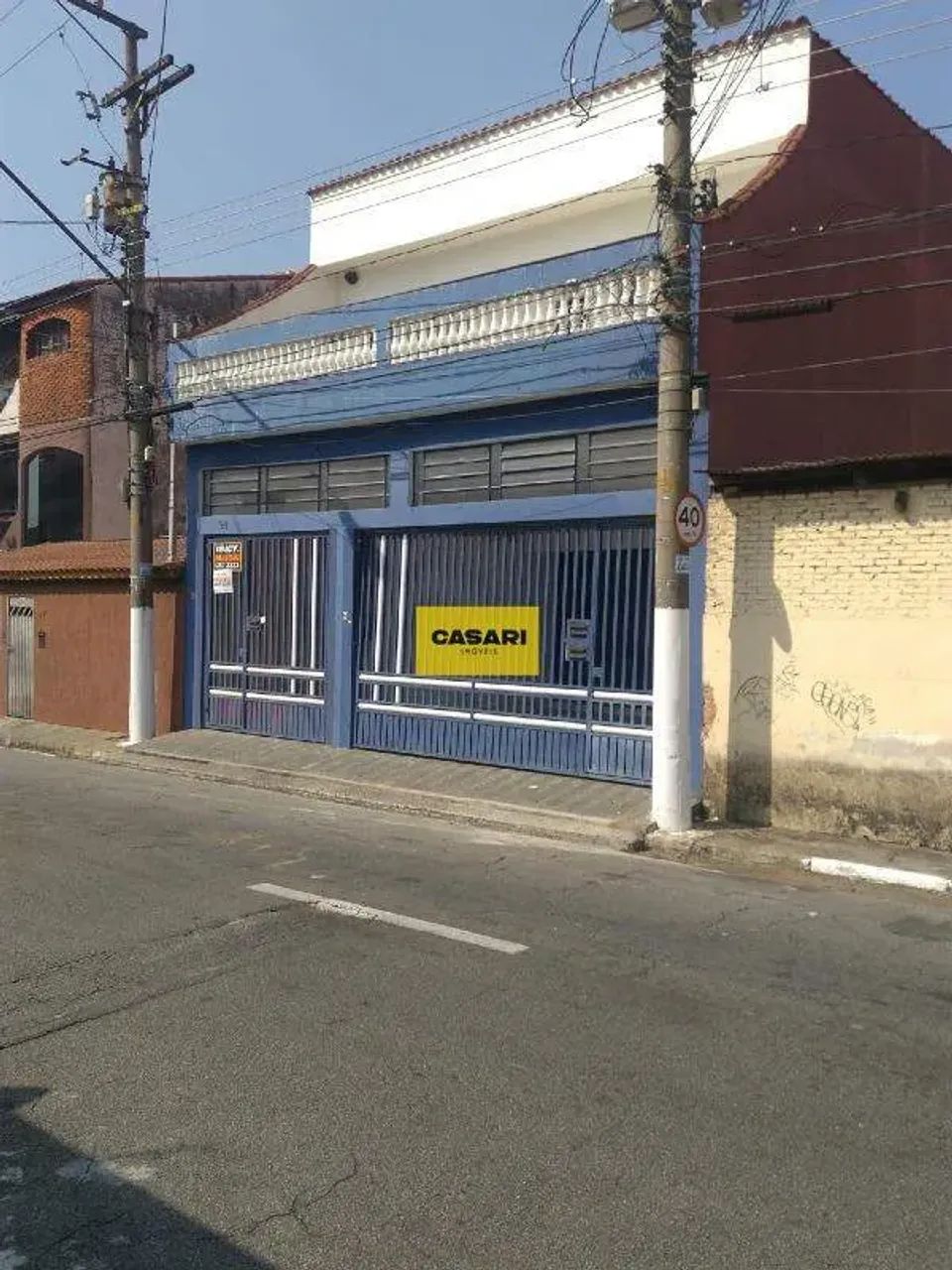 Prédio à Venda com 2 Apartamentos e Salão Comercial