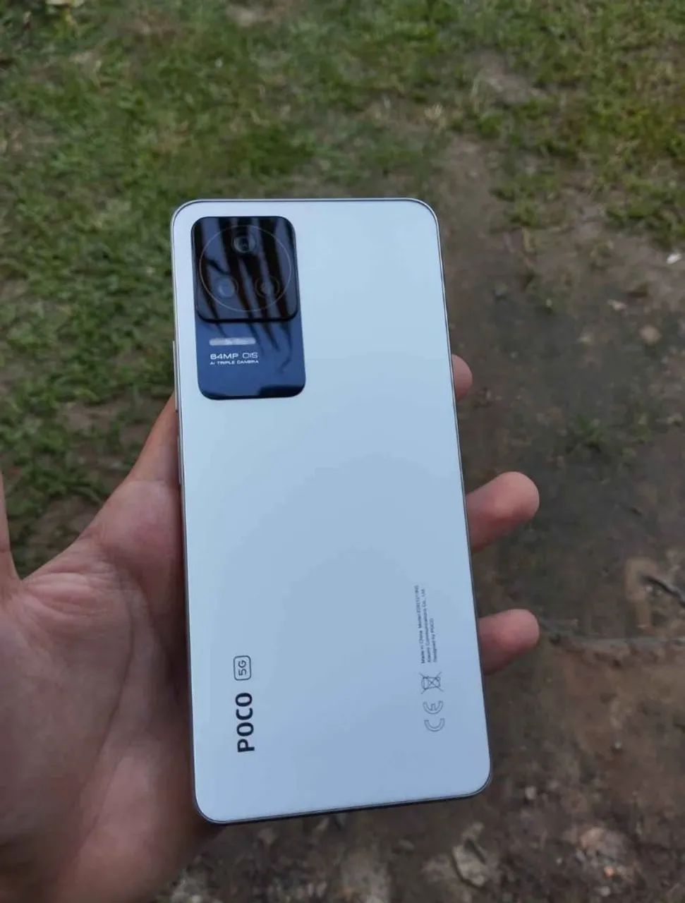 Troco Poco F4 em iPhone 