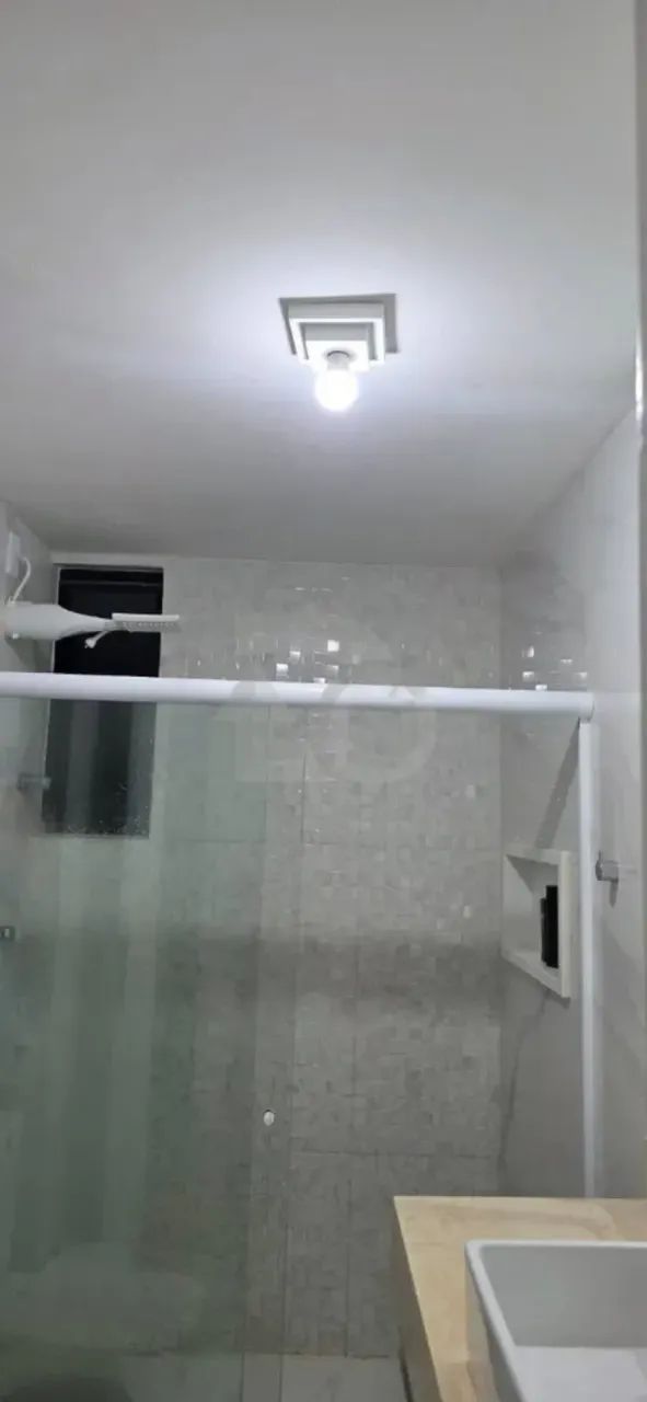 APARTAMENTO NO CONDOMÍNIO PHOENIX COM 2 QUARTOS, VARANDA, DPE E GARAGEM - Foto 2