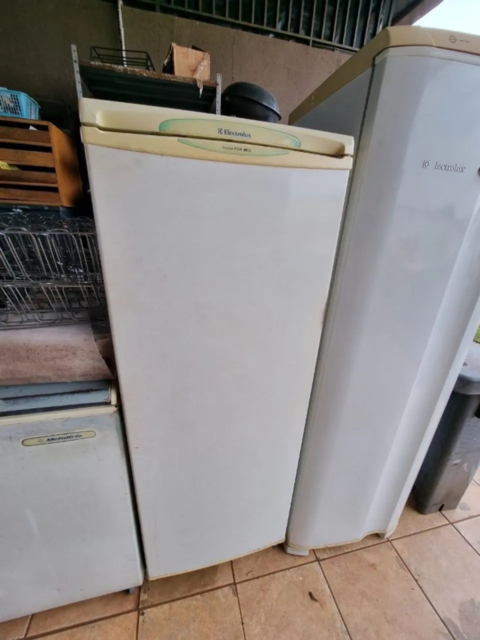 Freezer Vertical Electrolux modeloF210 com 200 litros 127 volts funcionando 100% - Foto 2