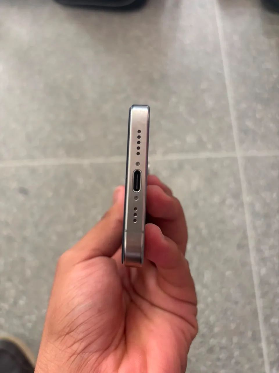 iPhone 15 pró titânio 