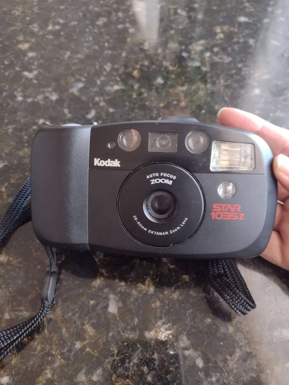 câmera fotográfica analógica Kodak Star 1035Z. 