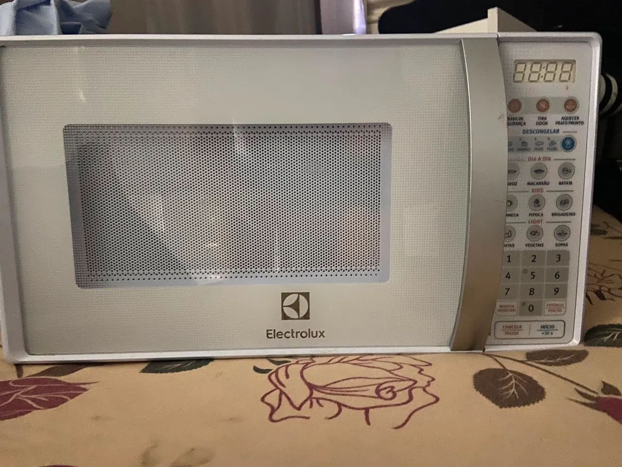 Vendo microondas novo