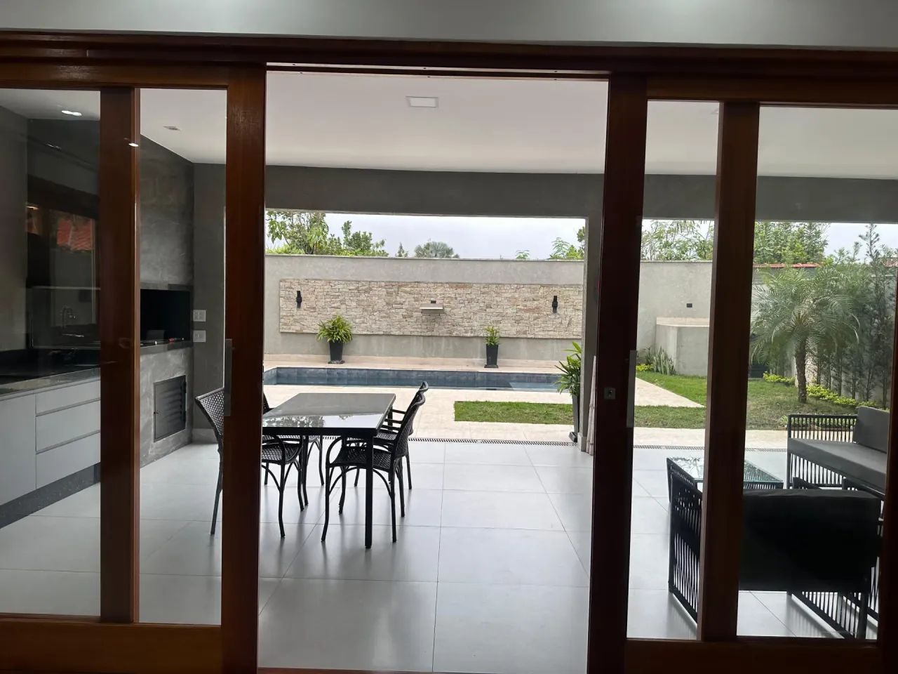 CASA NOVA (TÉRREA)!! RECÉM CONSTRUÍDA E NUNCA HABITADA!!