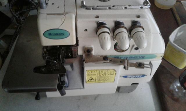 Maquina de costura Overlok