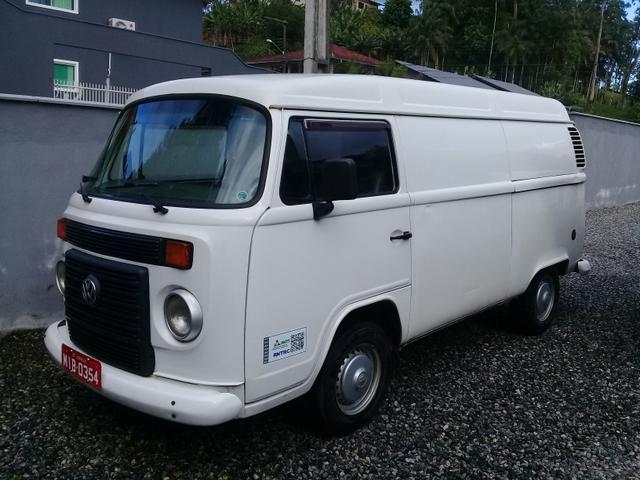 Faço frete com kombi
