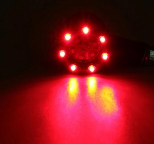 Pisca com luz de freio embutida - Foto 3