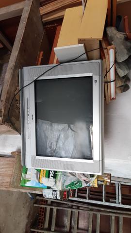 Vendo 2 Televisão