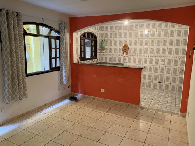 Excelente casa para locação com 2 quartos, sala, cozinha e banheiro