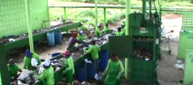 Unidade de Triagem e Reciclagem - Usina de Triagem - Foto 3
