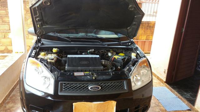 Vende-se um fiesta sedan completo 1.0 2008 - Foto 2