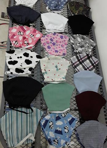 Máscaras em tecido 100%algodão 3 reais - Foto 2
