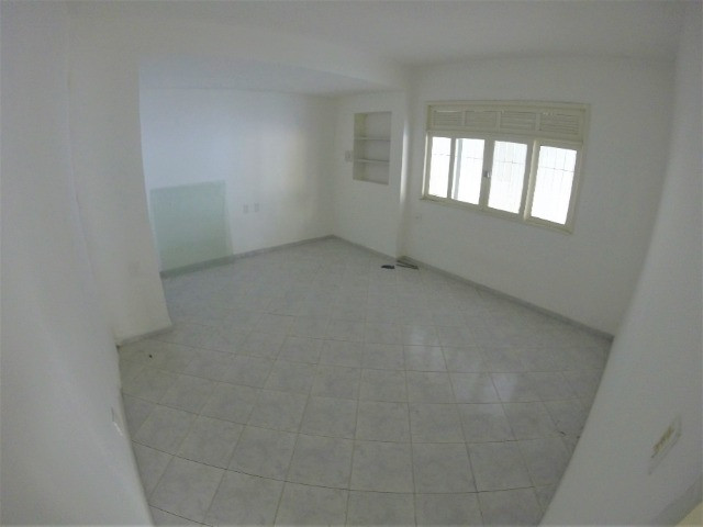 Alugo Casa Comercial em Jardim Camburi com 240m² e 4 vagas - R$ 8.000,00 - Foto 7