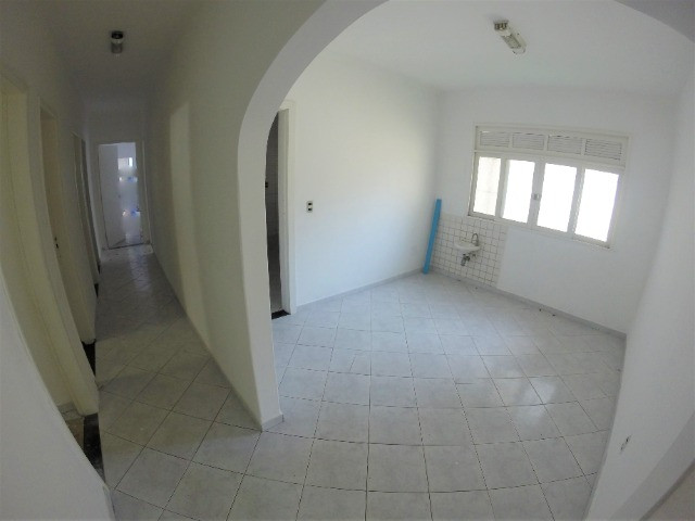 Alugo Casa Comercial em Jardim Camburi com 240m² e 4 vagas - R$ 8.000,00 - Foto 6