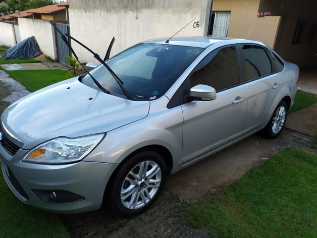 FOCUS SEDAN 2011