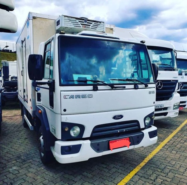 FORD CARGO 816 REFRIGERADO 2015
