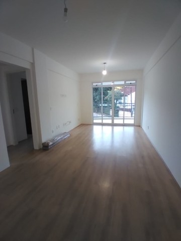 Vendo Apartamento 2 quartos (1 suíte) e duas vagas - cod AV 12037