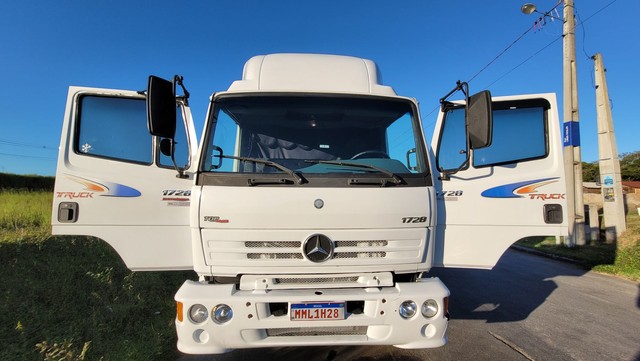Mercedes truck 1728 com 280 cavalos com ar condicionado 