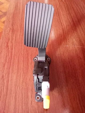 PEDAL DE ACELERADOR PARA CAMINHÕES E ÔNIBUS VW. ( 6PV 009 371-02 ) ORIGINAL MODELO HELLA - Foto 2