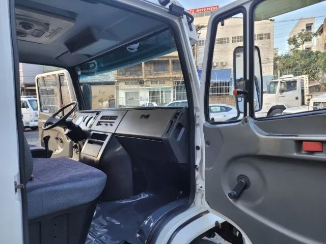 Mercedes Benz 710 PLUS 2007 - Foto 10