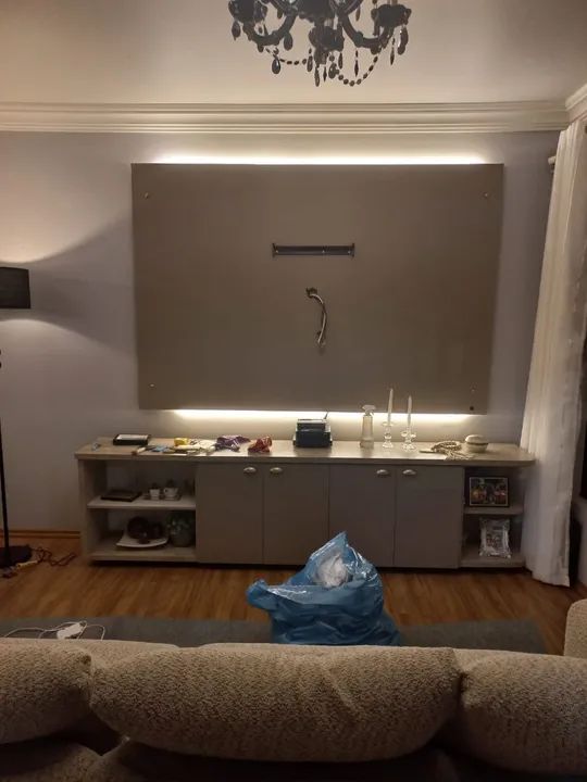 Aplicacao de Papel de Parede e Adesivo