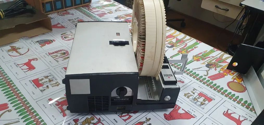 Projetor  Slides  Rotomac