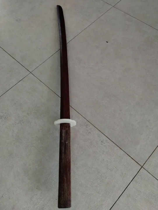 Espada de madeira para treino de artes marciais