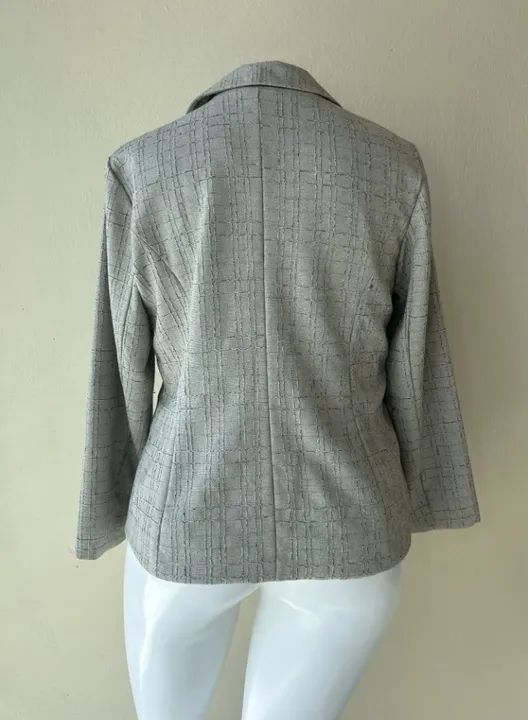 Blazer brocado em tons nude e preto, 48, artesanal. - Foto 2