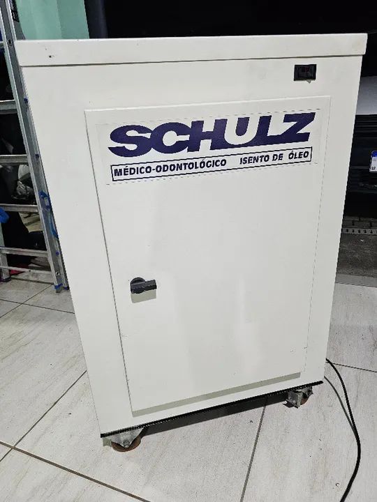 Compressor Odontológico Schulz MSV 6 30 Litros 1HP C/ Cabine Acústica Semi Novo - Foto 3