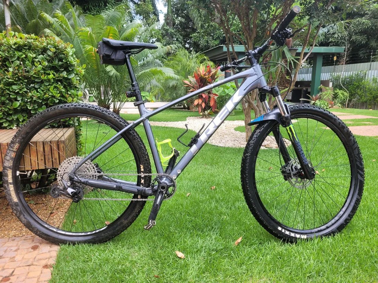 TREK MARLIN 7 TAM L COM UPGRADES !!!