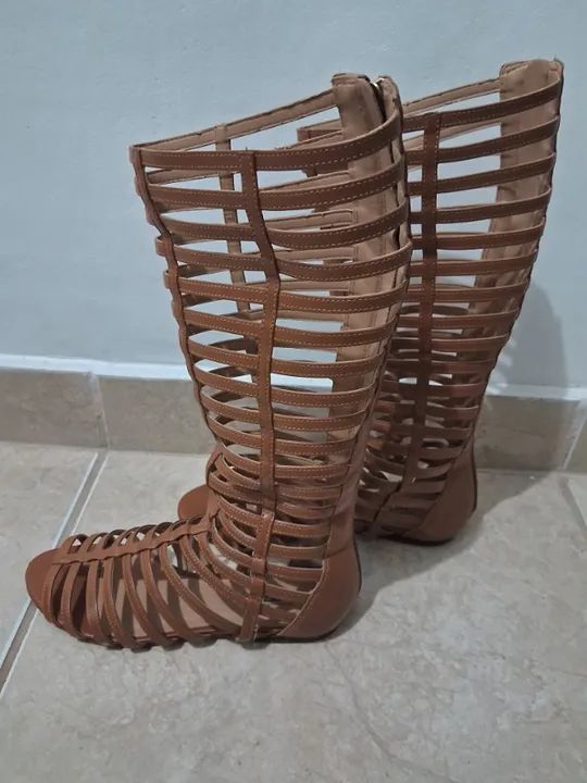 Sandália Gladiadora Arezzo - Rustic Trufa - Nº 35 - Foto 3